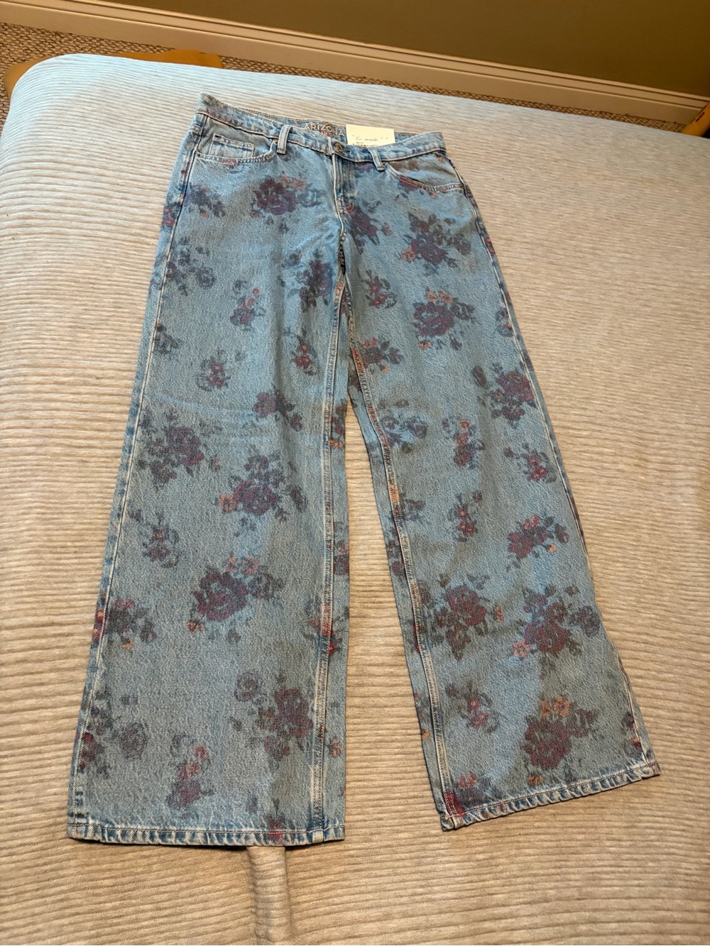 NWT JCPenney Arizona Floral Print Baggy Super Low Rise Jeans